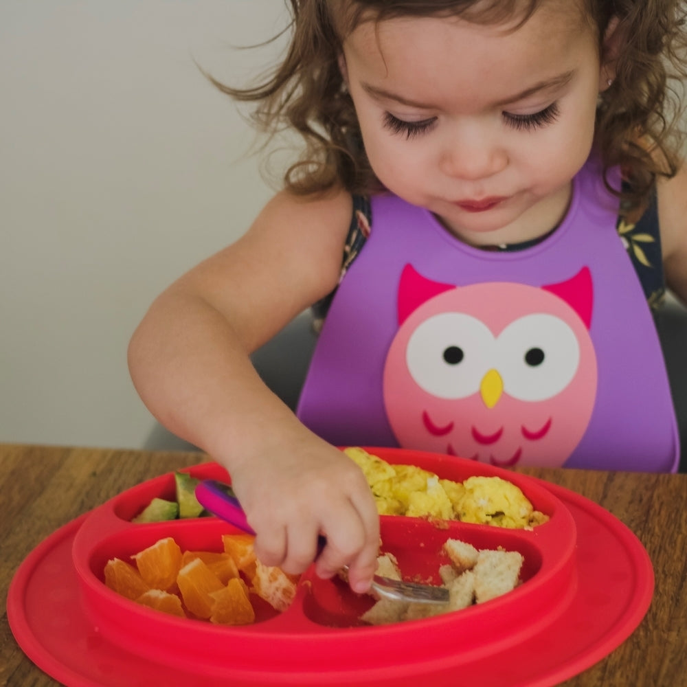 On-the-Go 3D Silicone Feeding Bib